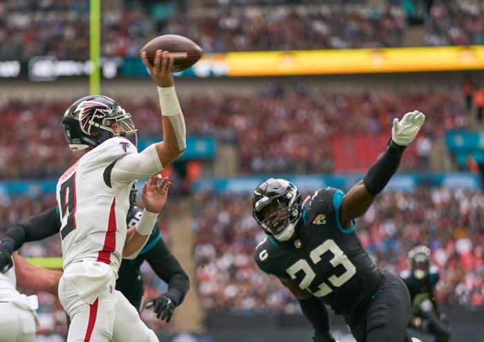 Oct 1, 2023; London, United Kingdom; Atlanta Falcons quarterback Desmond Ridder (9) releases the ball during the first half of an NFL International Series game at Wembley Stadium. Mandatory Credit: Peter van den Berg-USA TODAY Sports